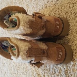 Uggs Girls Sz 2